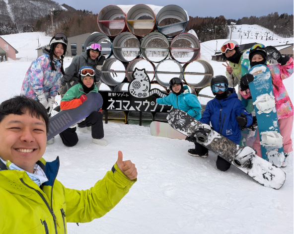 快樂滑雪日 (安排專業教練五小時教學課程)&結訓紀念