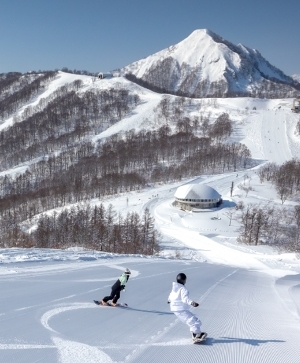 日本滑雪推薦-越後湯澤、舞子高原滑雪度假村、Ski In/Out、粉雪體驗、新手友善