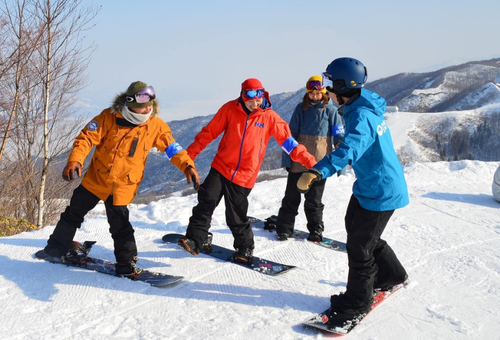 人氣加開！舞子高原春日雪宴 黃金五日｜教練課＋SKI IN/OUT，再玩越後湯澤喝清酒