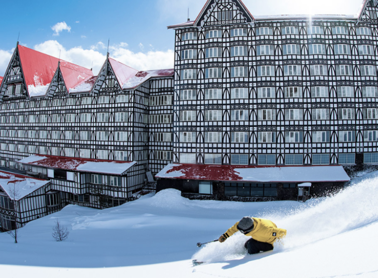 白馬最北境，粉雪深滑日